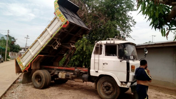 ขายด่วนรถ6ล้อดั้ม HINOKL300เครือง 130แรงยาง900ขอบ20