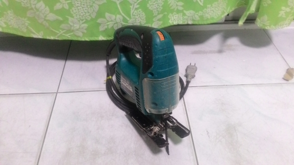 เลื่อยจิ๊กซอร์ makita  รุ่น4327 สภาพพร้อมใช้งานครับ