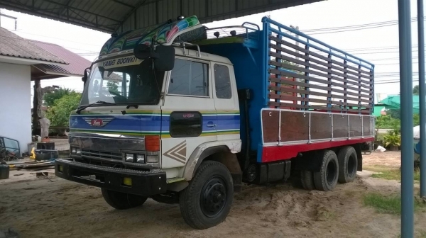 ขาย 10 ล้อ เพลาเดียว HINO KT925 วางเครื่อง EK100 260 แรงม้า ช่วงล่าง ZM หัว F18  มีระบบลำโพงลากพ่วง คัสซีสวย เบรคลมดัน พาวเวอร์ ทะเบียนพร้อมโอนครับ