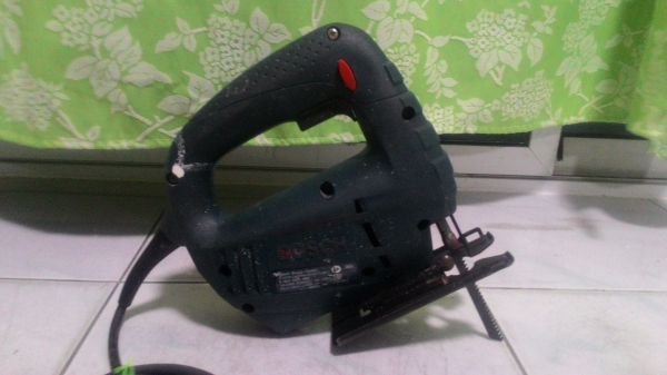 เลื่อยจิ๊กซอร์ BOSCH gst 65   สภาพพร้อมใช้งานครับ