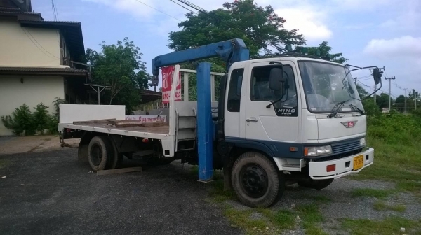 ขาย 6 ล้อ HINO FF3H กระบะยาว 6 เมตร ติดเครน 3 ตัน เครื่อง HO7D 195 แรงม้า คัสซีสวยตลอดเส้น เบรคทิฟฟี่ พาวเวอร์ ทะเบียนพร้อมโอนครับ