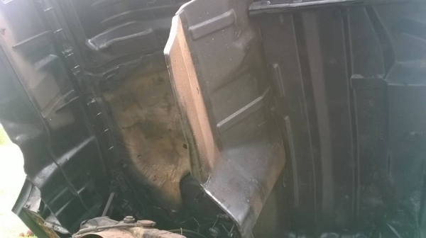 ขาย 6 ล้อ HINO FF3H กระบะยาว 6 เมตร ติดเครน 3 ตัน เครื่อง HO7D 195 แรงม้า คัสซีสวยตลอดเส้น เบรคทิฟฟี่ พาวเวอร์ ทะเบียนพร้อมโอนครับ