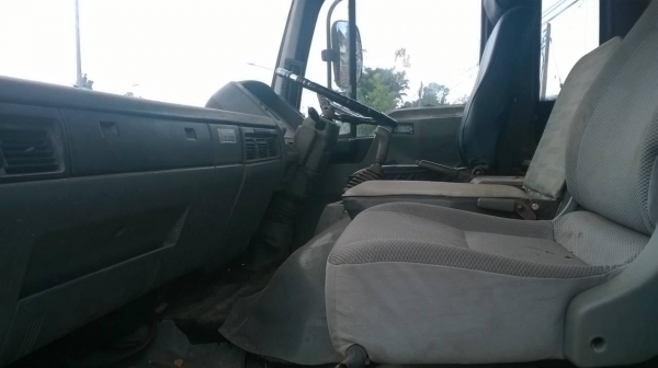 ขาย 6 ล้อ HINO FF3H กระบะยาว 6 เมตร ติดเครน 3 ตัน เครื่อง HO7D 195 แรงม้า คัสซีสวยตลอดเส้น เบรคทิฟฟี่ พาวเวอร์ ทะเบียนพร้อมโอนครับ