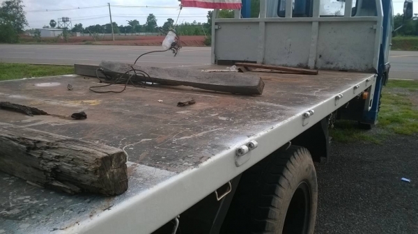 ขาย 6 ล้อ HINO FF3H กระบะยาว 6 เมตร ติดเครน 3 ตัน เครื่อง HO7D 195 แรงม้า คัสซีสวยตลอดเส้น เบรคทิฟฟี่ พาวเวอร์ ทะเบียนพร้อมโอนครับ