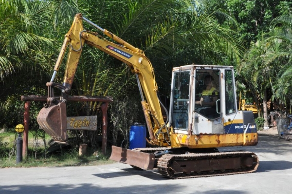 ขายแบคโฮ KOMATSU PC40-6 หัวเก๋งครบๆ สวยเดิมจากญี่ปุ่น ทำงานสมบูรณ์ทุกระบบ รับรองไม่ผิดหวัง 360,000 เท่านั้น!!