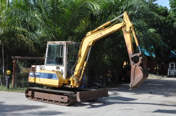 ขายแบคโฮ KOMATSU PC40-6 หัวเก๋งครบๆ สวยเดิมจากญี่ปุ่น ทำงานสมบูรณ์ทุกระบบ รับรองไม่ผิดหวัง 360,000 เท่านั้น!!