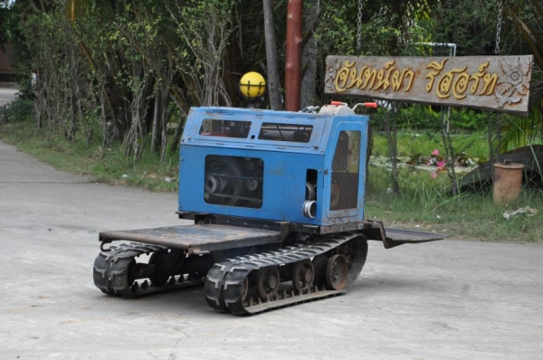 ขายรถบรรทุก ตีนตะขาบKUBOTA ดีเซล มีเกียร์ สภาพ เดิมญี่ปุ่น อะเนคประสงค์ 18,000เท่านั้น!!