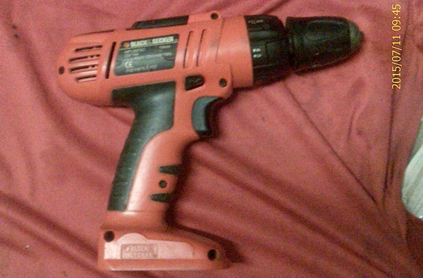 สว่านไร้สาย Black&amp;decker