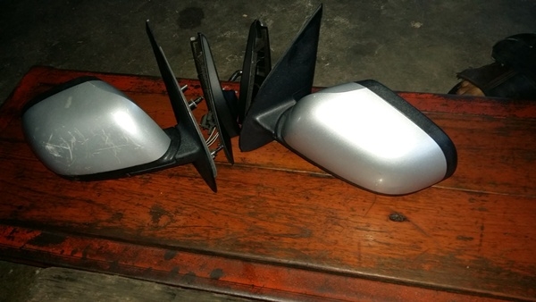 ขายกระจกมองข้าง nissan march ปรับมือ