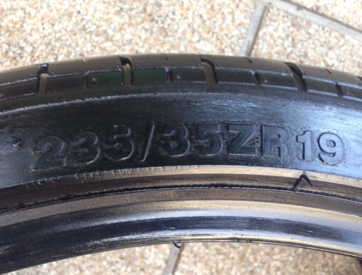 ยาง Altenzo ขอบ19 คู่หน้า 235/35/19 คู่หลัง 245/35/19 ปี14 ดอกเยอะ เนื้อนิ่ม สภาพดี เนื้อนิ่มๆ ราคาไม่แพง