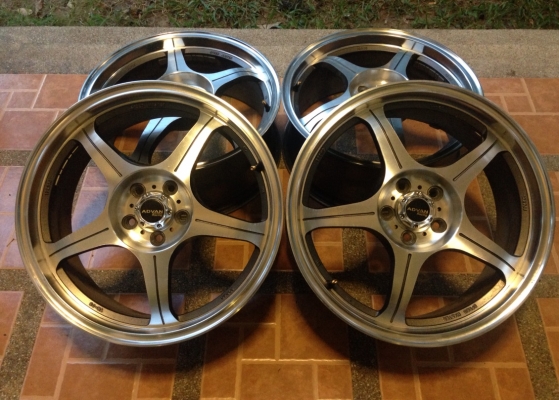ล้อ ADVAN racing ขอบ17 สภาพดี ไม่มีซ่อม ราคาเบาๆ