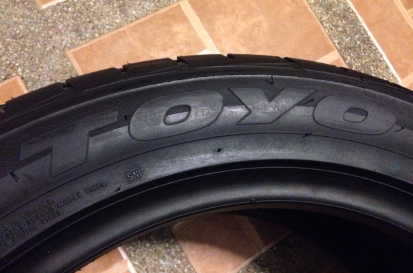 ยางใหม่ผลิตประเทศญี่ปุ่น Toyo Tires 215 50 17 ราคาพิเศษเส้นล่ะ 3,209 บาท หมดแล้วหมดเลย