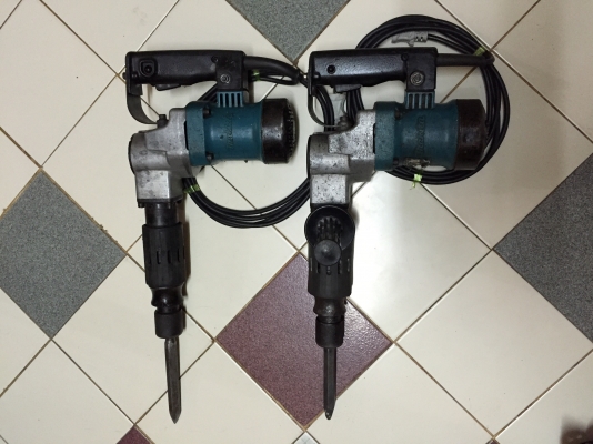 ขายเครื่องสกัดแย็กยี่ห้อ MAKITAรุ่น0810พร้อมใช้งานครับ