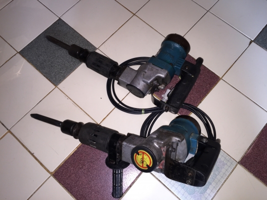 ขายเครื่องสกัดแย็กยี่ห้อ MAKITAรุ่น0810พร้อมใช้งานครับ ขายเครื่องสกัดแย็กยี่ห้อ MAKITAรุ่น0810พร้อมใช้งานครับ