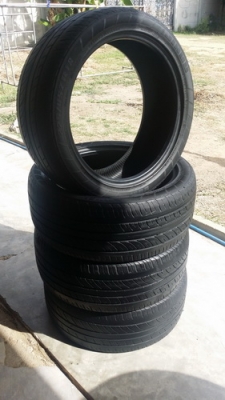 ยาง 225 /45 /18  ปี 12