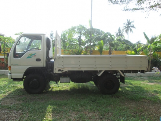 ISUZU NKS 71 G หัวการ์ตูนสูง 4 WD คานแข็ง ขับ 4 ล้อ ไม่ติดเวลา ISUZU NKS 71 G หัวการ์ตูนสูง 4 WD คานแข็ง ขับ 4 ล้อ ไม่ติดเวลา