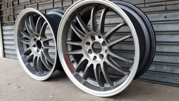 มีคู่เดียว VOLK Re30 ขอบ 17 4รู100/114 กว้าง 8