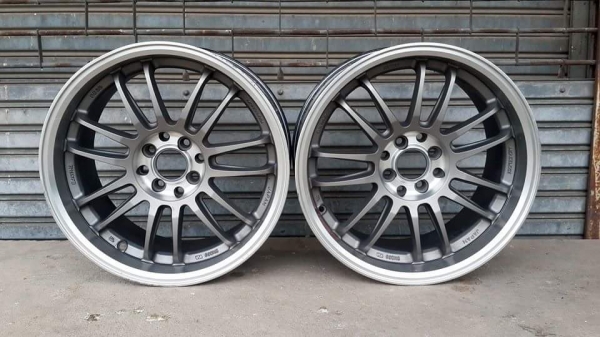 มีคู่เดียว VOLK Re30 ขอบ 17 4รู100/114 กว้าง 8