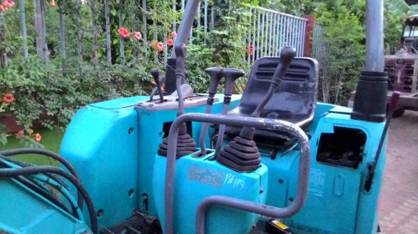 ขายรถขุดเล็ก KUBOTA U20 เก่านอก ปั้มนิ้ว คอนโทลน้ำมัน แทรกเหล็ก มีไลน์กระแทก ราคา 280,000 อ.แกลง จ.ระยอง สอบถาม 0818618678 id line=carbonthai id line=0818618678