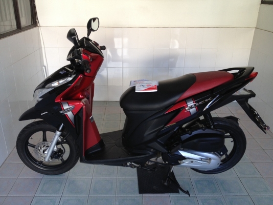 Click125i ตัวTop ล้อแม็ก โฉมล่าสุด ลายใหม่ ปี57 (ของแถม 4 รายการ) Click125i ตัวTop ล้อแม็ก โฉมล่าสุด ลายใหม่ ปี57 (ของแถม 4 รายการ)