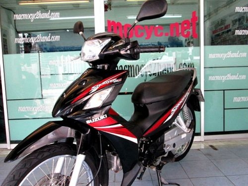 scooter  สีดำแดง ยอดนิยม ( สต๊าทมือ ) ระบบหัวฉีด รถเดือน กันยายน ปี 57 ไมล์ 6 พันโล แถม 3 รายการ