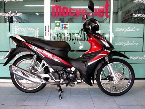 scooter  สีดำแดง ยอดนิยม ( สต๊าทมือ ) ระบบหัวฉีด รถเดือน กันยายน ปี 57 ไมล์ 6 พันโล แถม 3 รายการ