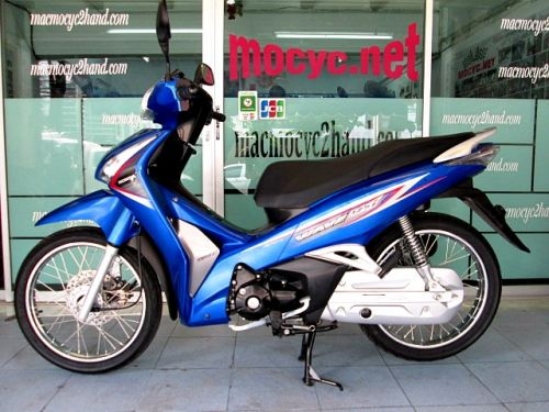 wave 125 i สีน้ำเงิน สีวัยรุ่น ( สต๊าทมือ ) รถเดือน ธันวาคม ปี 57 ไมล์ 2 พันโล ฟรีโอน แถม 5 รายการ