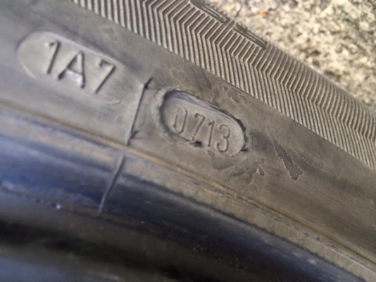 ขาย ยาง cooper at3 USA. 275/55/20 ปี13 ลงพื้นปี 14