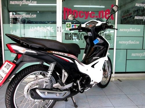 wave 110 i สีขาวดำ พิมนิยม ( สต๊าทมือ ) รถเดือน กุมภาพันธ์ ปี 58 ไมล์ 4 พันโล ฟรีโอน แถม 5 รายการ 31900