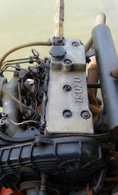 ขายเครื่องเรือพร้อมหาง