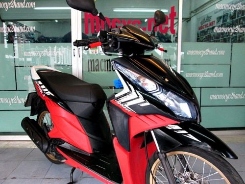 CLICK 110 i สีดำแดง ล้อ DID  รถเดือน กันยายน ปี2554 ไมล์  2 หมื่นโล โปรโมชั่น ฟรีค่าโอน แถม 4 รายการ 18900