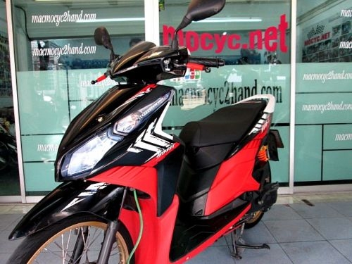 CLICK 110 i สีดำแดง ล้อ DID  รถเดือน กันยายน ปี2554 ไมล์  2 หมื่นโล โปรโมชั่น ฟรีค่าโอน แถม 4 รายการ 18900