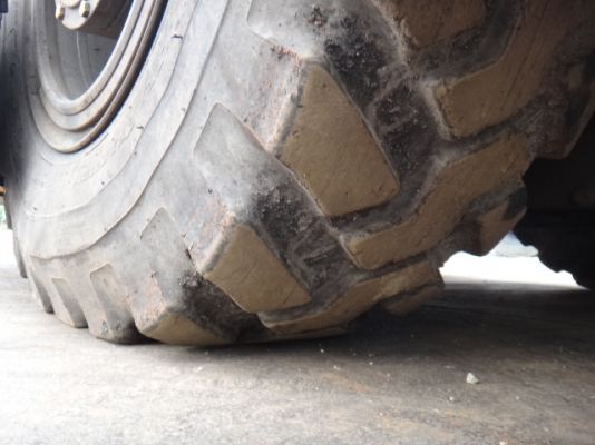 ขายรถปูยาง SUMITOMO HB40W-3B ขายรถปูยาง SUMITOMO HB40W-3B