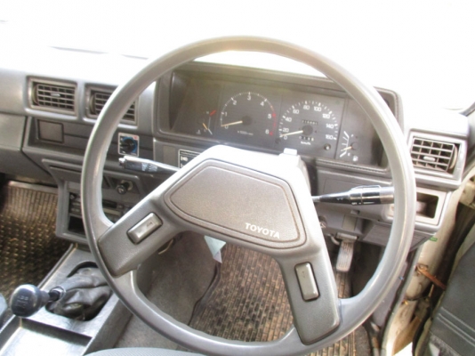 ขาย โตโยต้า4ประตู รถออกเดิม เชียงใหม่มือแรกเลยครับเดิมๆ สีตามอายุสวยๆๆปี2532 ขาย โตโยต้า4ประตู รถออกเดิม เชียงใหม่มือแรกเลยครับเดิมๆ สีตามอายุสวยๆๆปี2532