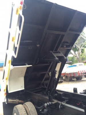 ขายหกล้อด้ัม195แรงHO7Dกะบะยาว3.60ขายสด ผ่อน