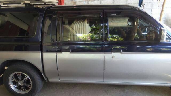 ขายมิตซูบิชิ สตราด้า 4 ประตู ปี 2004 MT 2.8 ขายมิตซูบิชิ สตราด้า 4 ประตู ปี 2004 MT 2.8