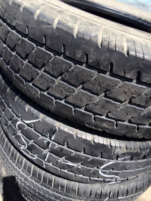 ยางกะบะขอบ 14"195R14 Bridgestone สวยๆ 2เส้น ขายเพียง 1,500 บาท