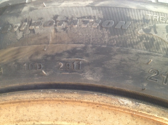 ขายล้อแม็ก พร้อมยาง Honda CR-V 215 55 17 กลางปี 11 5500