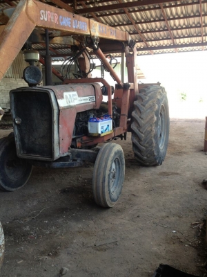 รถคีบพร้อมใช้งานราคาถูก ติดต่อ0947626338 กี้ครับ