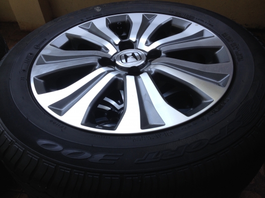 ขายล้อแม็ก HONDA FREED พร้อมยาง 195 55 15 ขายล้อแม็ก HONDA FREED พร้อมยาง 195 55 15