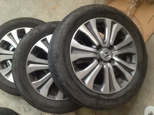 ขายล้อแม็ก HONDA FREED พร้อมยาง 195 55 15 ขายล้อแม็ก HONDA FREED พร้อมยาง 195 55 15