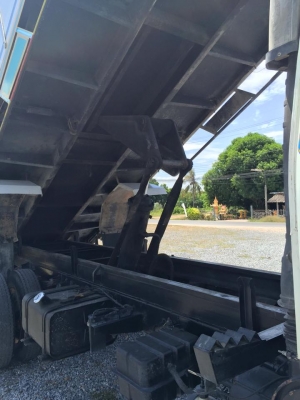 ขาย 6 ล้อดั้มร็อกกี้ 165 แรงม้า ปี 95 กระบะอลูมิเนียม ยาว 5.50 เมตร พวงมาลัยเพาร์เวอร์ ครัชซีสวย เครื่องดี