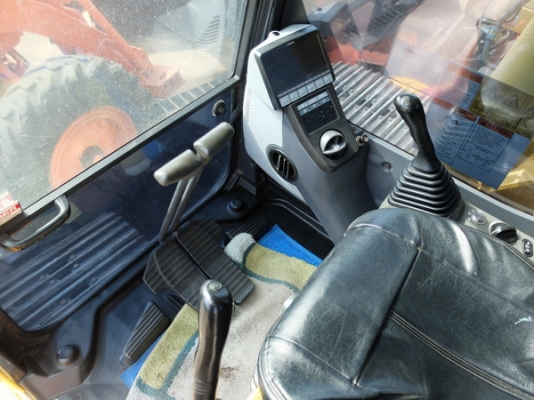 ขาย รถขุด KOMATSU PC200-8 สวยๆเดิมๆ 2,200,000 TEL : 087-0339334 (อ็อฟ) ขาย รถขุด KOMATSU PC200-8 สวยๆเดิมๆ 2,200,000 TEL : 087-0339334 (อ็อฟ)