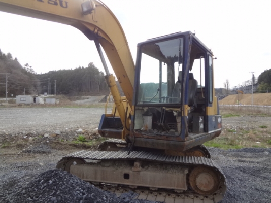 ขายด่วนKOMATSU PC60-5 มาใหม่  เก่าญี่ปุ่น  สภาพสวย  พร้อมใช้  สนใจโทร 089-7462641  สุวรรณี  จ้า