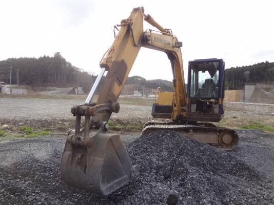 ขายด่วนKOMATSU PC60-5 มาใหม่  เก่าญี่ปุ่น  สภาพสวย  พร้อมใช้  สนใจโทร 089-7462641  สุวรรณี  จ้า