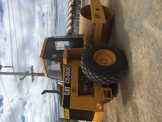 ขายรถบดถนน CATERPILLAR CS563C ตู้เก๋ง 950000 บาท