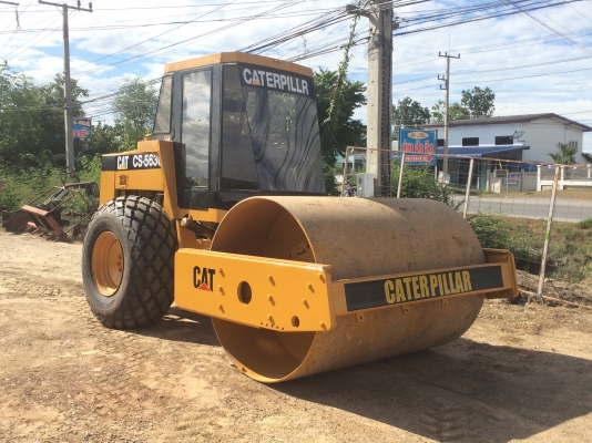 ขายรถบดถนน CATERPILLAR CS563C ตู้เก๋ง 950000 บาท