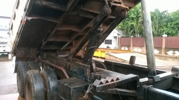 ขาย 10 ล้อดั้ม HINO FM177LA เครื่อง EH700 168 แรงม้า เกียร์ HO สโลว์กลาง เบรคลมดัน พาวเวอร์ แอร์เย็น ทะเบียนพร้อมโอน