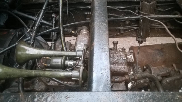 ขาย 10 ล้อดั้ม HINO FM177LA เครื่อง EH700 168 แรงม้า เกียร์ HO สโลว์กลาง เบรคลมดัน พาวเวอร์ แอร์เย็น ทะเบียนพร้อมโอน