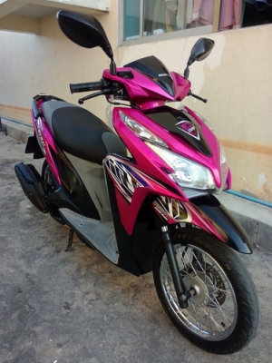 อย่างสวย Honda Click 125 i Combi ลายStreet รถปลายปี55 สวยๆครับ